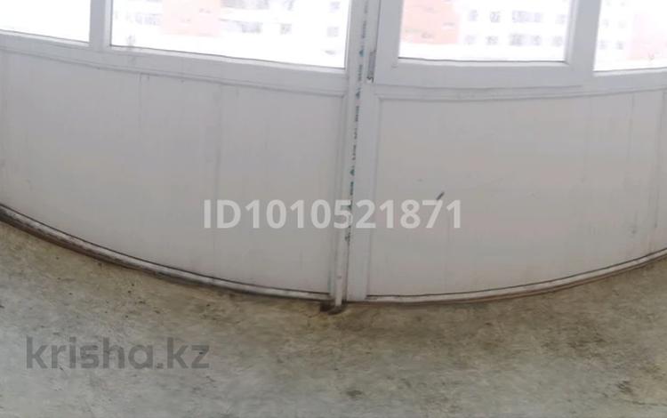 3-бөлмелі пәтер · 80.9 м² · 9/9 қабат, Есенберлина 23, бағасы: 27 млн ₸ в Усть-Каменогорске — фото 2
