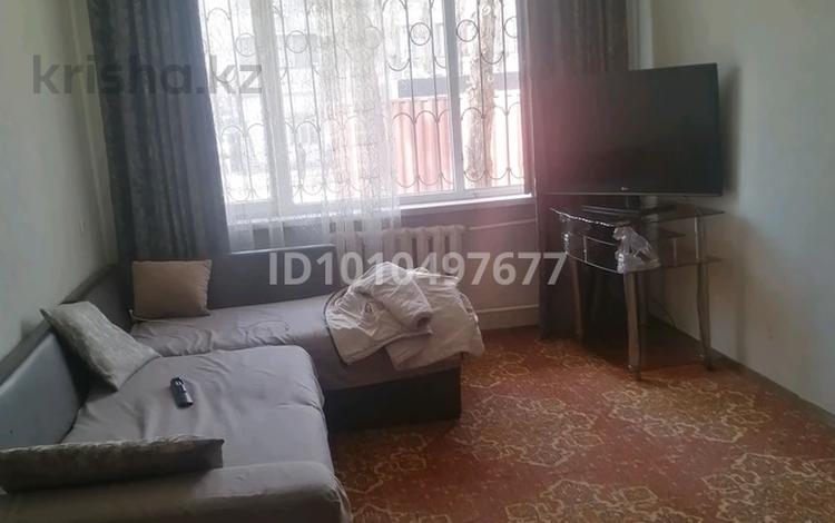 2-комнатная квартира · 45 м² · 1/5 этаж, 6 микр 18 — Жеңіс парк, магазин Рахат за 100 000 ₸ в Таразе — фото 2