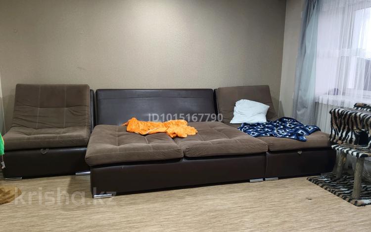 3-бөлмелі пәтер · 62 м² · 6/9 қабат, 4мкр 11 — Рощина, бағасы: 17.5 млн ₸ в Риддере — фото 2