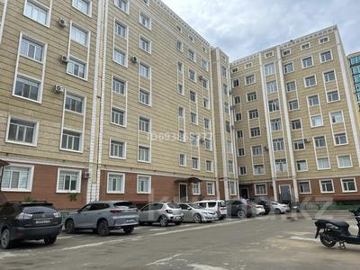 3-комнатная квартира, 104 м², 3/7 этаж, 16-й мкр — — за 19 млн 〒 в Актау, 16-й мкр 