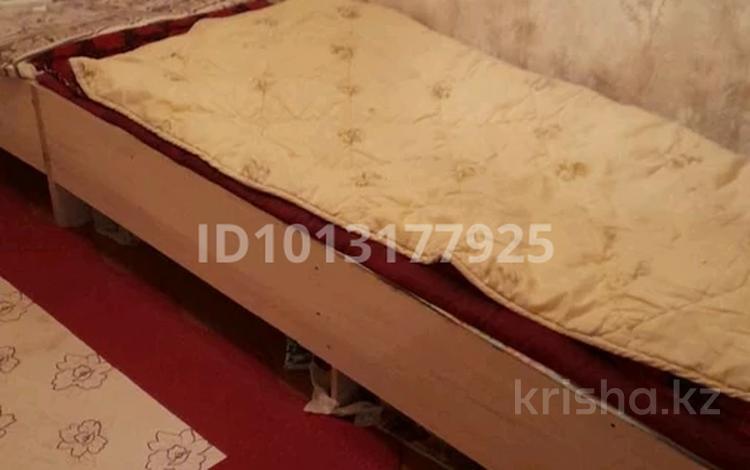 1 комната · 100 м² · 3/5 этаж, 8-й микрорайон, Мангелдин — Колледж,супермаркеты,детсад,школа за 30 000 ₸ в Шымкенте, Туран р-н — фото 2
