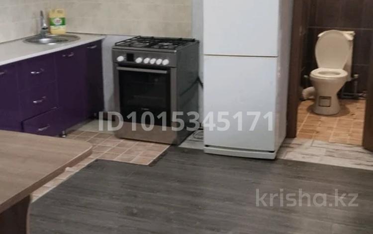 2-бөлмелі пәтер · 45 м², Кейки Батыр 22 — Бак, бағасы: 120 000 ₸ в Туздыбастау (Калинино) — фото 2