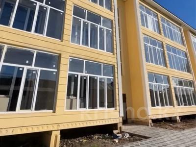 4-комнатная квартира · 140 м² · 2/3 этаж, Единство 57/1 за 40.6 млн 〒 в Уральске