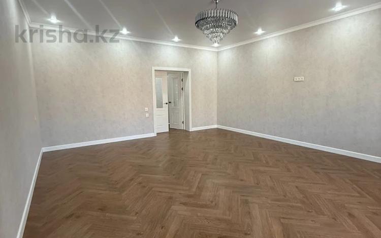 3-комнатная квартира · 101 м² · 3/9 этаж, мкр. Алтын орда 5е за 40 млн ₸ в Актобе — фото 2