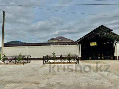 Отдельный дом · 10 комнат · 285 м² · 10 сот., мкр Туран улица Омбы за 130 млн 〒 в Шымкенте, Каратауский р-н