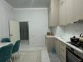 2-бөлмелі пәтер · 80 м² · 5/5 қабат, 34-й мкр — Возле дом Достык, Мангистау арена, остановка школа ниш, рядом садик и школа, бағасы: 26 млн ₸ в Актау — фото 4