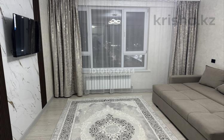 1-комнатная квартира · 36 м² · 7/9 этаж, мкр Алгабас 46 за 200 000 ₸ в Алматы, Алатауский р-н — фото 2