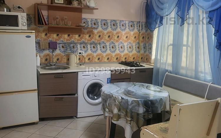 1-комнатная квартира · 39 м² · 3/4 этаж, 1-й мкр 27 за 8 000 ₸ в Актау — фото 15