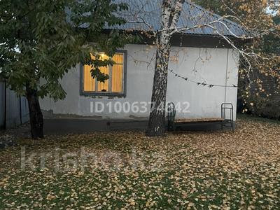 Отдельный дом · 6 комнат · 64 м² · 6 сот., Амангельды 71а за 25 млн ₸ в Есик