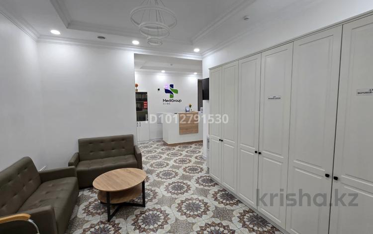 Медцентры и аптеки · 150 м² за 150 млн ₸ в Астане, р-н Байконур — фото 2