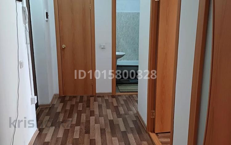 2-комнатная квартира · 51.4 м² · 8/9 этаж, 10 микрорайон 18 дом за 17 млн ₸ в Аксае — фото 2