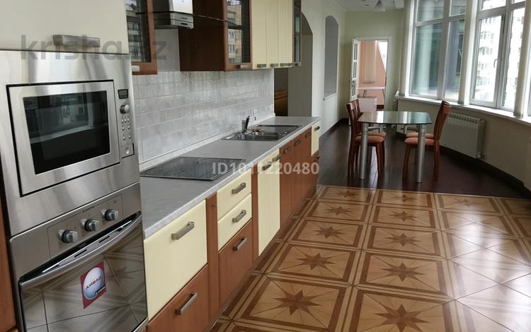 3-бөлмелі пәтер · 186.4 м² · 3/17 қабат, мкр Самал-3 25, бағасы: 185 млн ₸ в Алматы, Медеуский р-н — фото 2