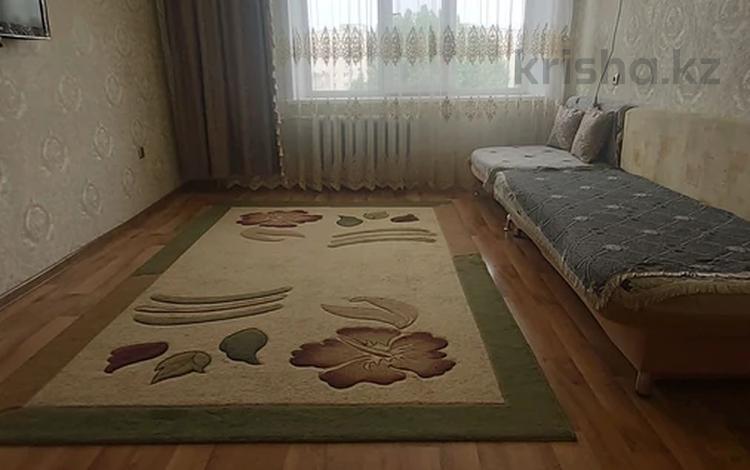 3-бөлмелі пәтер · 64.5 м² · 8/9 қабат, Камзина 167, бағасы: 29 млн ₸ в Павлодаре — фото 2