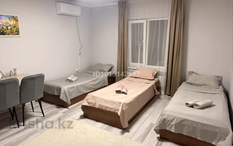 1 комната · 20 м² · 1 этаж, Рауан 33 за 100 000 ₸ в Конаеве — фото 2