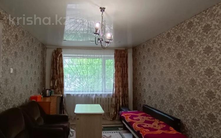 1-комнатная квартира · 30.9 м² · 1/5 этаж, Майкудук, 12й микрорайон за 7.5 млн ₸ в Караганде, Алихана Бокейханова р-н — фото 2