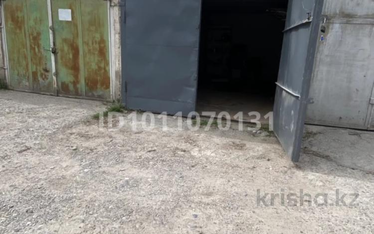 Гараж · 20 м² · Джангельдина 18 — Ост.Лакомка, бағасы: 40 000 ₸ в Шымкенте, Аль-Фарабийский р-н — фото 2