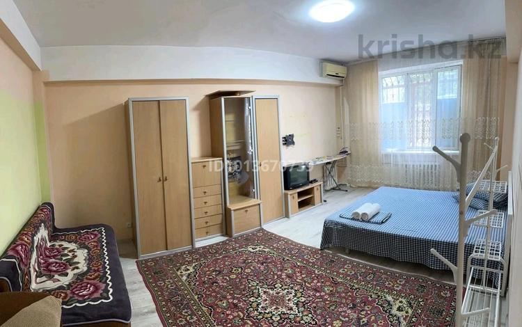 1-комнатная квартира · 47 м² · 1/6 этаж, 4мкр 38 за 10 000 ₸ в Конаеве — фото 2