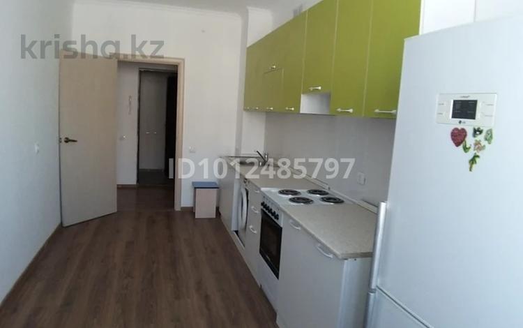 3-комнатная квартира · 80 м² · 5/9 этаж, Мухамедханова 28 за 230 000 ₸ в Астане, Нура р-н — фото 2