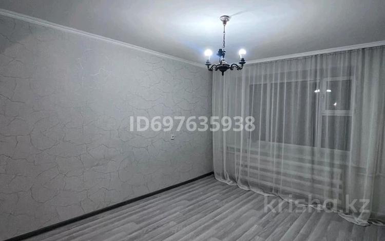 2-бөлмелі пәтер, 51 м², 1/5 қабат ай сайын, Дастенова 28, бағасы: 130 000 〒 в Семее — фото 2