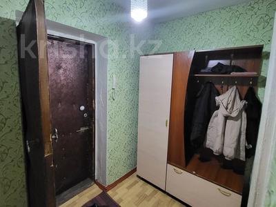 1-комнатная квартира, 38 м², 4/5 этаж, Кутжанова за 13.8 млн 〒 в Семее