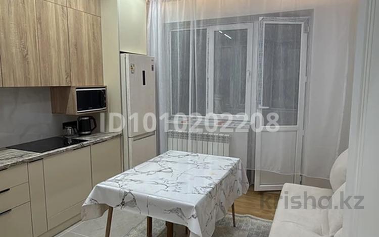1-комнатная квартира · 42 м² · 3/5 этаж, мкр Айнабулак-4 167 за 15 000 ₸ в Алматы, Жетысуский р-н — фото 2