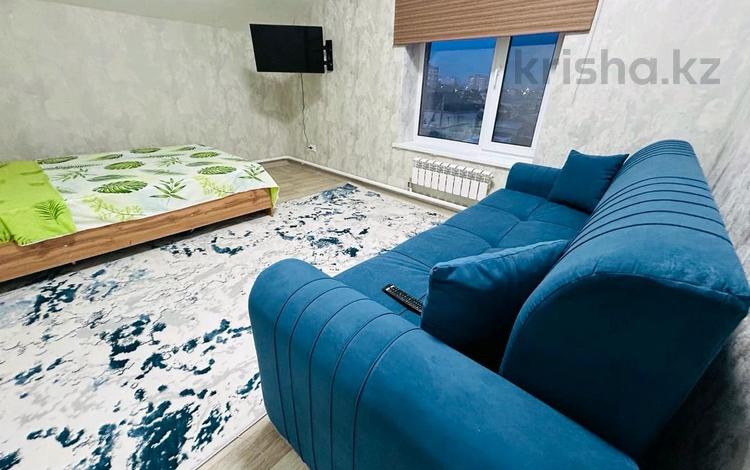 1-комнатная квартира, 45 м², 3 этаж посуточно, Назарбаева 189 — Амангельды за 12 000 〒 в Павлодаре — фото 13