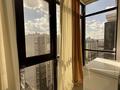 1-комнатная квартира, 46 м², 10/10 этаж помесячно, Алихана Бокейхана за 190 000 〒 в Астане, Есильский р-н — фото 2