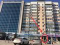 1-комнатная квартира, 50 м², 10/11 этаж по часам, мкр 12, Богенбай батыра 2а за 2 000 〒 в Актобе, мкр 12 — фото 4