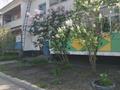 1-бөлмелі пәтер · 43 м² · 1/2 қабат, Юбилейная ул. 3, бағасы: 75 000 ₸ в Усть-Каменогорске, Меновное