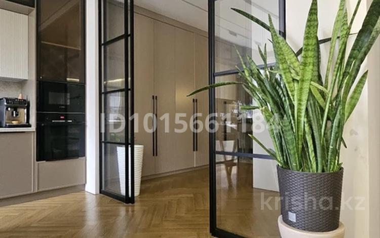 3-бөлмелі пәтер · 130 м² · 1/3 қабат, Құрамыс ш/а., бағасы: 141 млн ₸ в Алматы, Наурызбайский р-н — фото 2