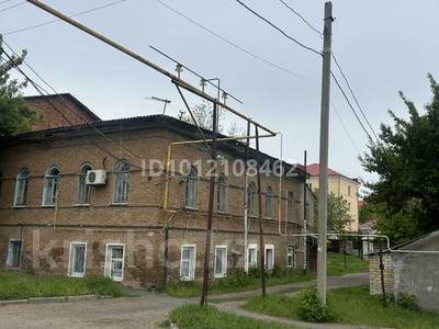 2-бөлмелі пәтер · 58 м² · 2/2 қабат, Ескалиева 68, бағасы: 10 млн ₸ в Уральске