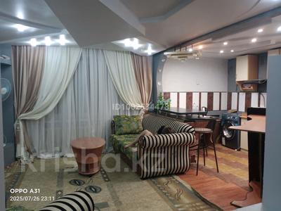 3-бөлмелі пәтер · 72 м² · 1/9 қабат, Айтиева 72 — Район мечеть р.к галактика, бағасы: 200 000 ₸ в Уральске