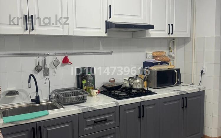 3-комнатная квартира · 80 м² · 3/5 этаж, Авангард 3 мкр 8 за 250 000 ₸ в Атырау, мкр Авангард-3 — фото 2