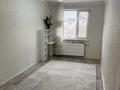 2-бөлмелі пәтер · 45 м² · 5/5 қабат, Строитель ш/а., Миханова 118 — Циалковского, бағасы: 150 000 ₸ в Уральске, мкр Строитель — фото 8
