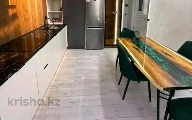 2-комнатная квартира · 70 м² · 3/12 этаж, Сырым батыра 99/3 за 250 000 ₸ в Шымкенте, Каратауский р-н — фото 2