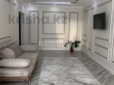 2-комнатная квартира, 54 м² посуточно, Назарбаева за 23 000 〒 в Шымкенте