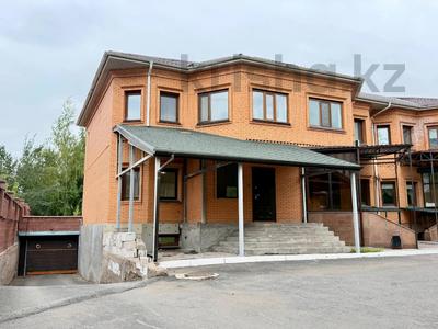 Жеке үй · 5 бөлме · 200 м² · 6 жүзд., Туран 21/2, бағасы: 169 млн ₸ в Астане, Есильский р-н