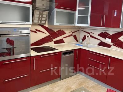 2-бөлмелі пәтер · 80 м², Иманова, бағасы: 300 000 ₸ в Астане, р-н Байконур