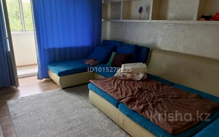 1-комнатная квартира · 32 м² · 3/7 этаж, Гагарина 100 — Гагарина - Абая за 260 000 ₸ в Алматы, Алмалинский р-н — фото 2