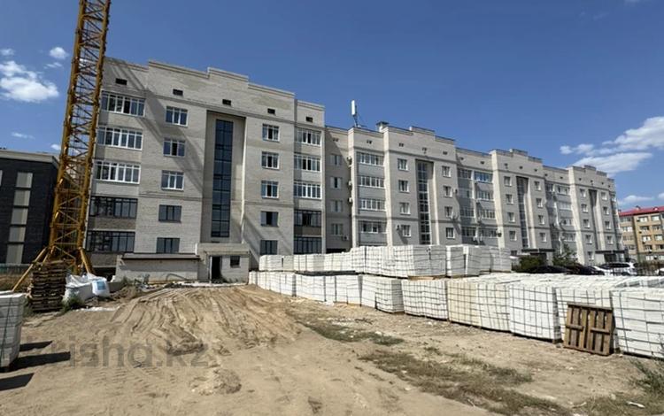 3-бөлмелі пәтер · 114.95 м² · 4/5 қабат, Алтын орда ш/а. 22Г, бағасы: 31 млн ₸ в Актобе, мкр. Алтын орда — фото 2