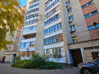 3-комнатная квартира · 75 м² · 2/5 этаж, Набережная Славского 48 за 450 000 〒 в Усть-Каменогорске