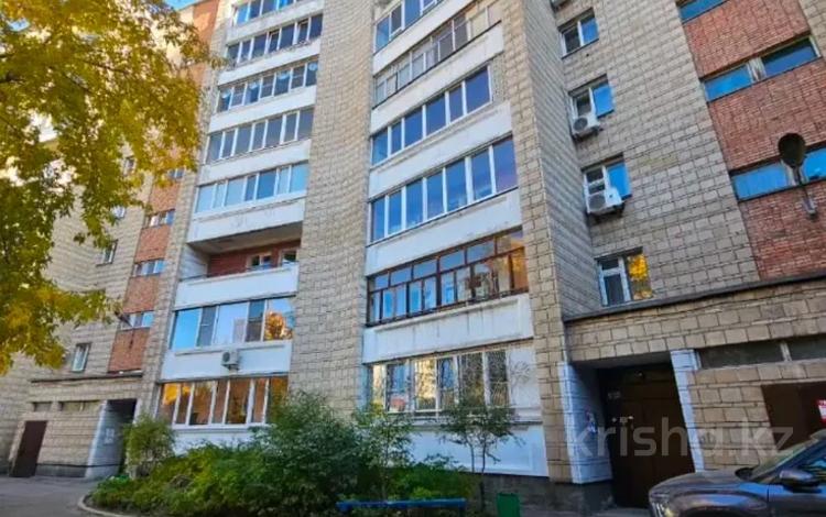 3-комнатная квартира · 75 м² · 2/5 этаж, Набережная Славского 48 за 450 000 〒 в Усть-Каменогорске — фото 34