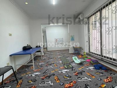 Свободное назначение, офисы, медцентры и аптеки, образование, кабинеты и рабочие места · 50 м² за 250 000 〒 в Шымкенте, Каратауский р-н