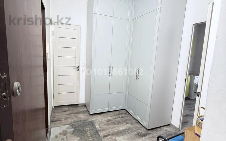 1-бөлмелі пәтер · 41 м² · 6/9 қабат, Төле би - Момышұлы 6 — Микрорайон Аксай -3 , дом 6, бағасы: 250 000 ₸ в Алматы — фото 2