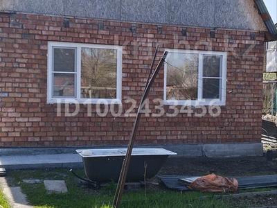 Дача · 3 комнаты · 96 м² · 6 сот., Иртышский строитель 194 — Центральная за 10 млн 〒 в Усть-Каменогорске, Ульбинский