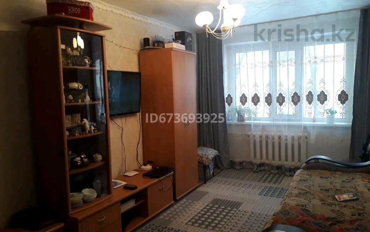 3-комнатная квартира, 61.4 м², 1/5 этаж, Казахстанская 124/1 за 10.9 млн 〒 в Шахтинске — фото 2