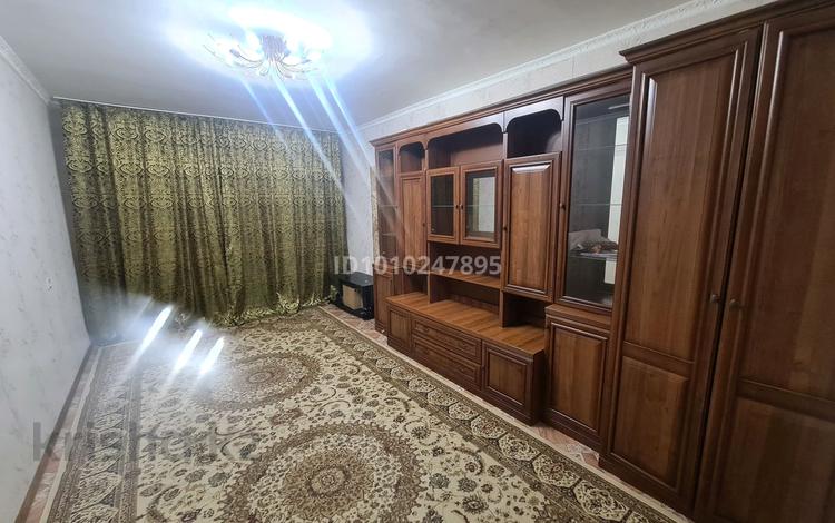2-комнатная квартира · 60 м² · 1/4 этаж, 2 мкр 10 за 150 000 〒 в Жанаозен — фото 2
