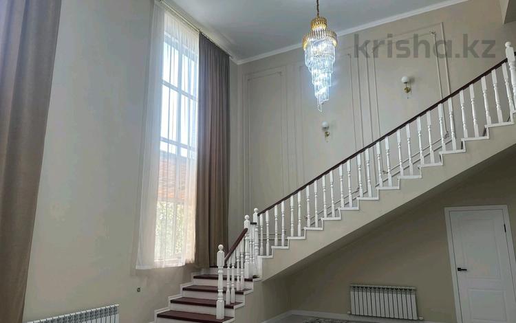 Отдельный дом · 4 комнаты · 285 м² · 8 сот., Центр 11 за 105 млн 〒 в Талдыкоргане — фото 2