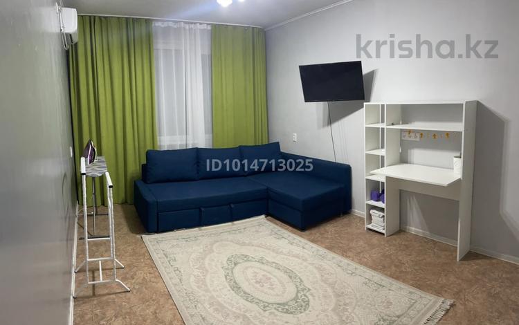 1-бөлмелі пәтер · 32 м² · 4/5 қабат, Мухита 95 95 — Абая и Мухита (7 школа), бағасы: 14 млн ₸ в Уральске, мкр Школьник — фото 2