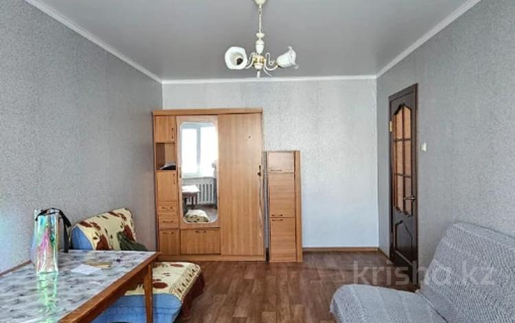 1-комнатная квартира · 40 м² · 4/5 этаж, мкр 8, 101 стрелковая бр 13/1 — Оптика за 14.5 млн ₸ в Актобе — фото 2